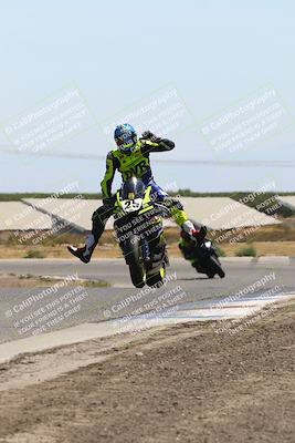 media/Aug-03-2025-TrackDaz (Sun) [[bf4a71acf9]]/B Group/1220pm (Wheelie Bump)/
